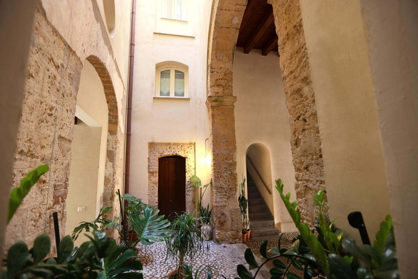 Ferienwohnung Oasi Porta Felice Palermo Exterior foto